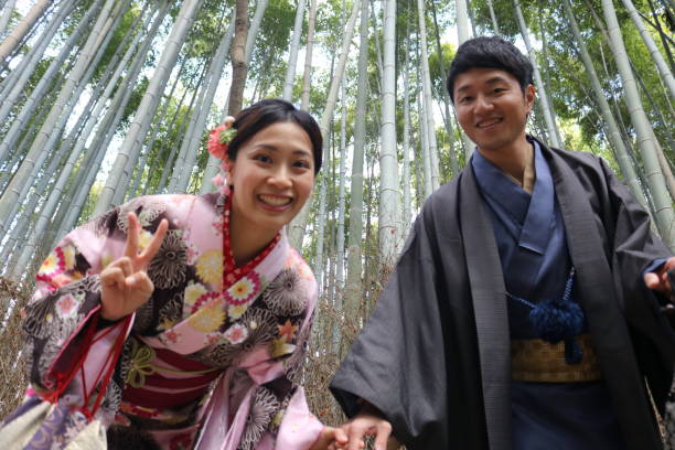 istock Kimono wedding photo 913114086