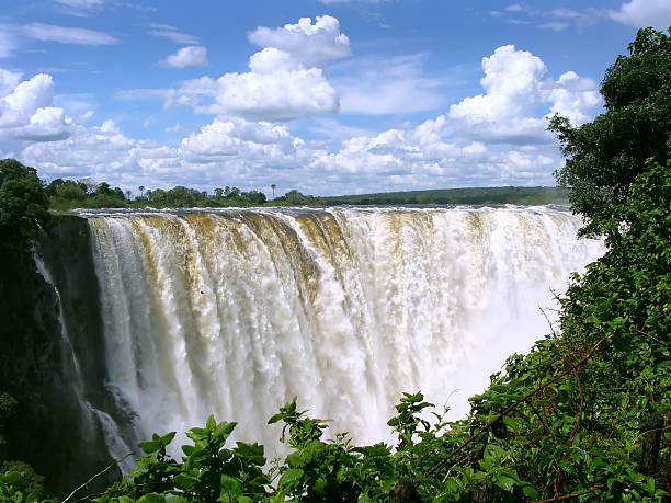 chutes victoria - victoria falls waterfall zimbabwe zambia photos et images de collection