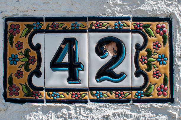 istock Number of enamelled tiles 913171456