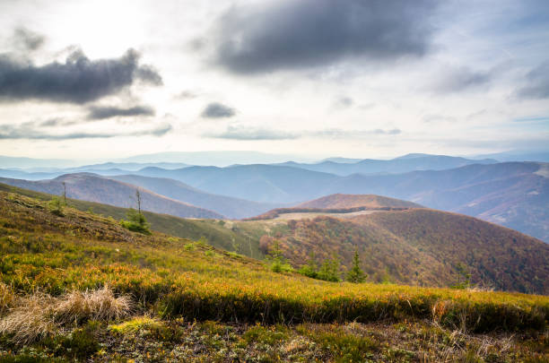 istock Autumn mountains in cloudly day 913204180