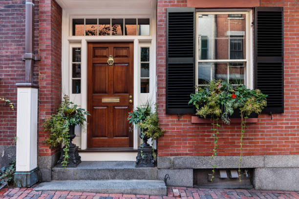 istock Front brown door with an inviting exterior 913230442