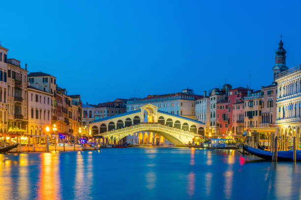 istock Rialto Bridge in Venice, Italy 913241854