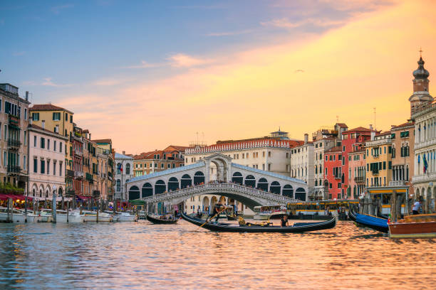 istock Rialto Bridge in Venice, Italy 913241866