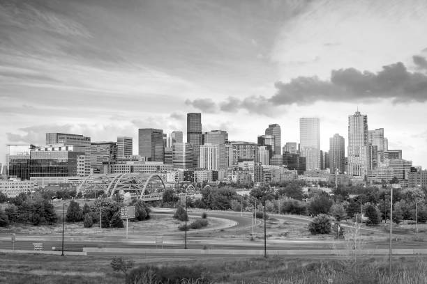 istock Panorama of Denver skyline at twilight. 913243970