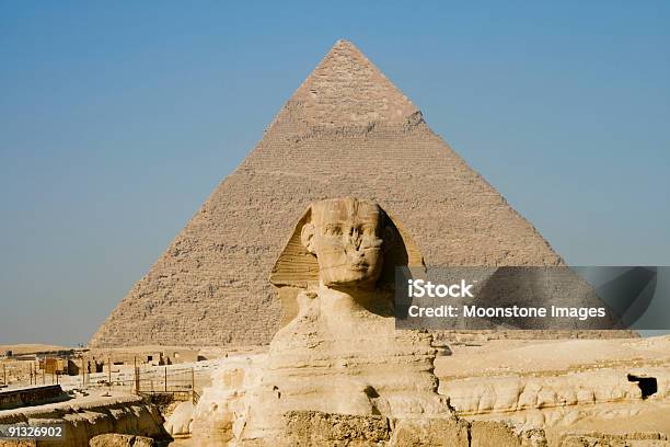 Foto de Esfinge No Cairo Egito e mais fotos de stock de Arcaico - Arcaico, Arquitetura, Azul
