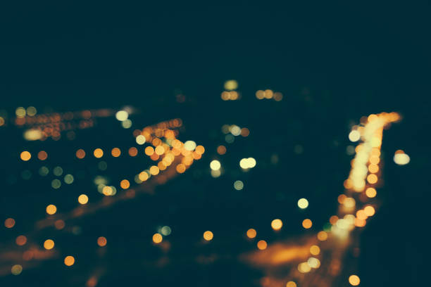 istock Defocused urban abstract texture bokeh city 913295012
