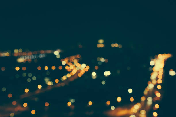 istock Defocused urban abstract texture bokeh city 913295402