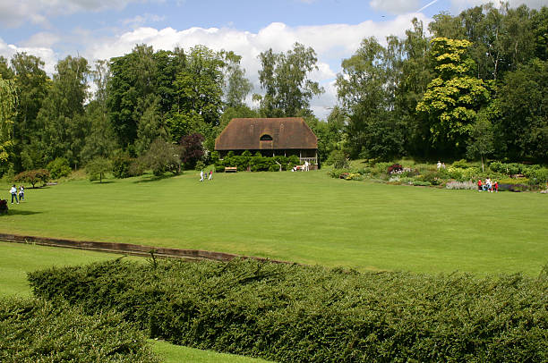 castelo de leeds, em kent, inglaterra motivos - leeds castle imagens e fotografias de stock