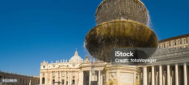 Brunnen In St Peters Square Rom Stockfoto und mehr Bilder von Architektonische Säule - Architektonische Säule, Basilika, Blau