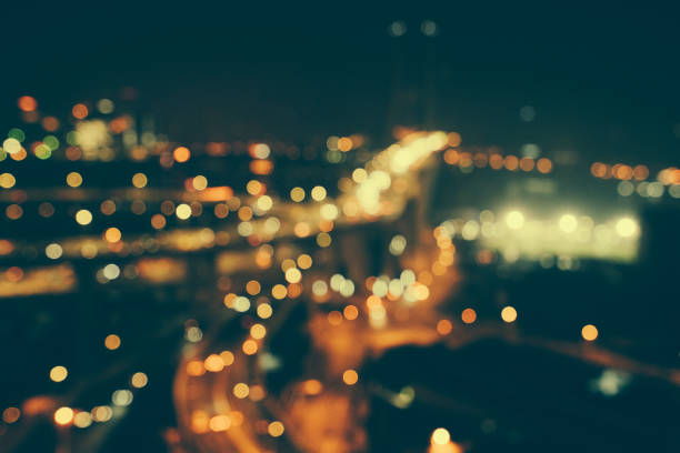 istock Defocused urban abstract texture bokeh city 913301092