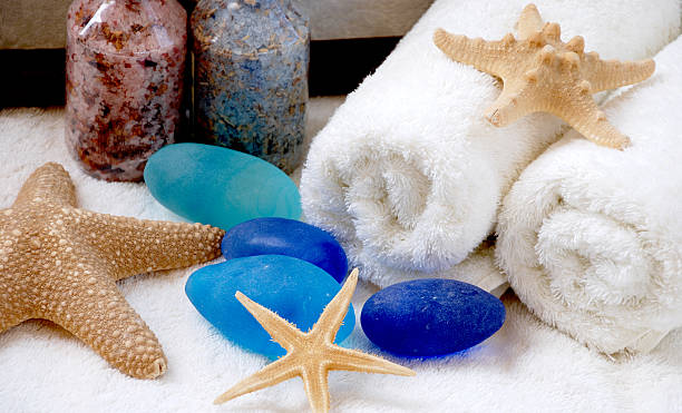 istock bath towels and starfishes 91331167