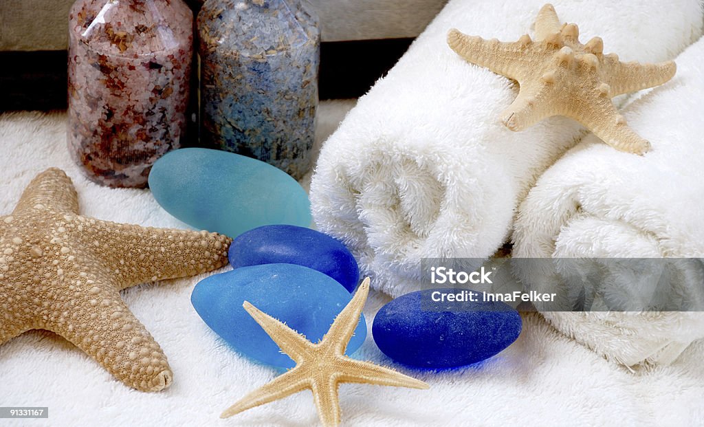 Ręczniki i starfishes - Zbiór zdjęć royalty-free (Aromaterapia)