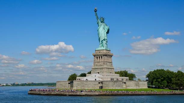 istock Statue of Liberty 913316668