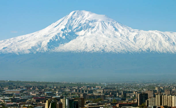 istock A beautiful view of Mountain Ararat 913326396