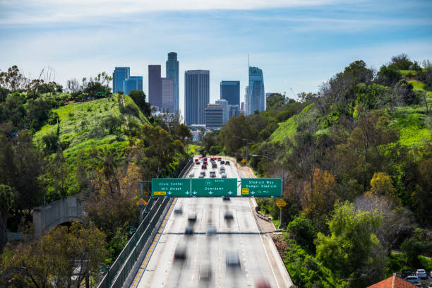 istock Freeway traffic in Los Angeles, California 913327964
