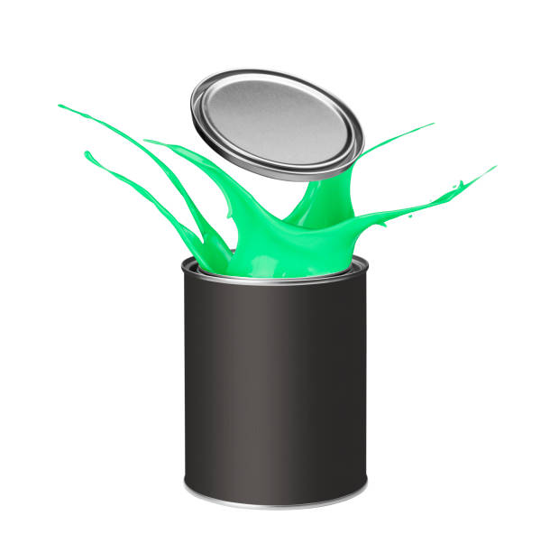 istock Green paint splashing out of paint can 913336132