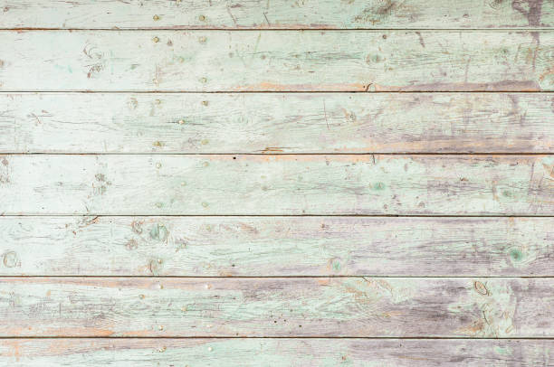 istock Old green wood background 913346920