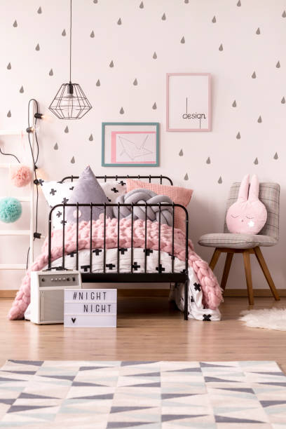 girl's pastel bedroom interior - sheet metal fotos imagens e fotografias de stock