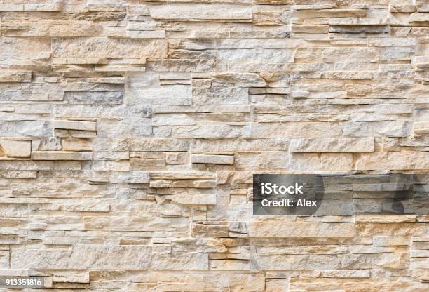 Moderna De Pared De Piedra Foto de stock y más banco de imágenes de Piedra - Roca - Piedra - Roca, Piedra - Material de construcción, Pared de piedra