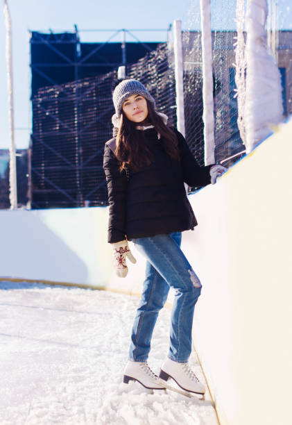 istock Woman on skating rink 913358654