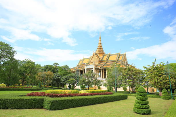 istock royal palace in phnom penh 913407160