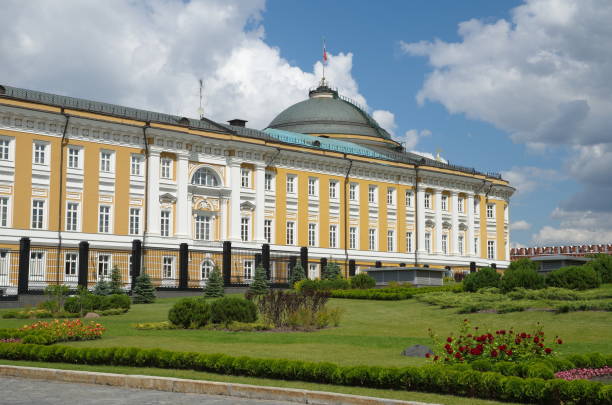 istock The Senate Palace in Moscow Kremlin, Russia 913407638