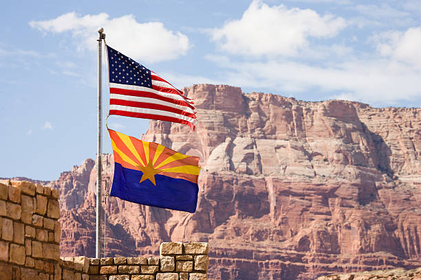 Bandeira dos Estados Unidos e do Arizona - fotografia de stock