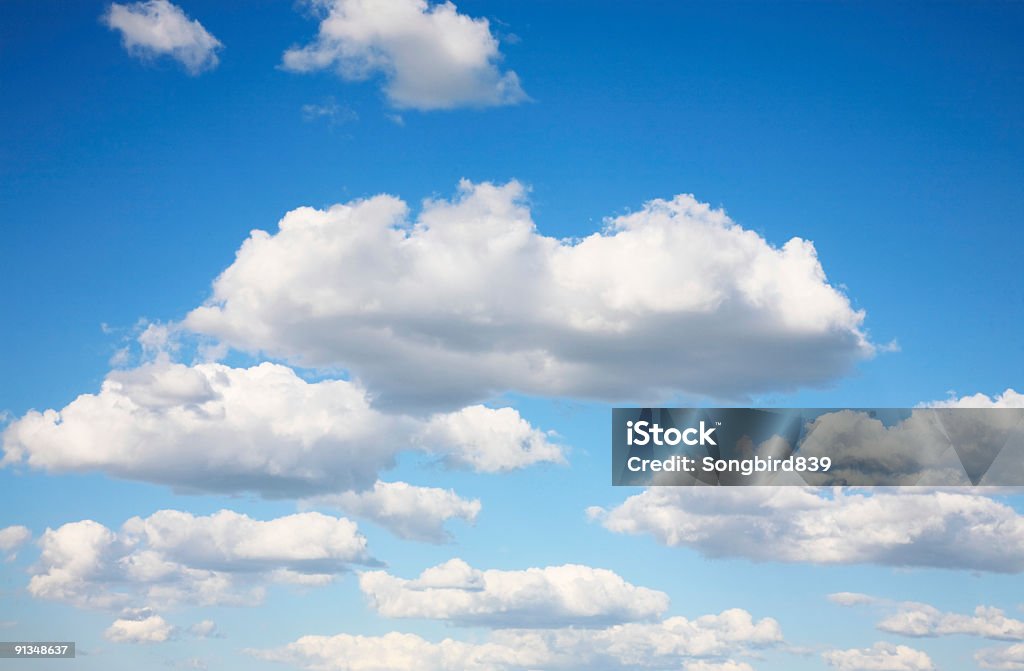 Tierra de cielo de estar - Foto de stock de Azul libre de derechos