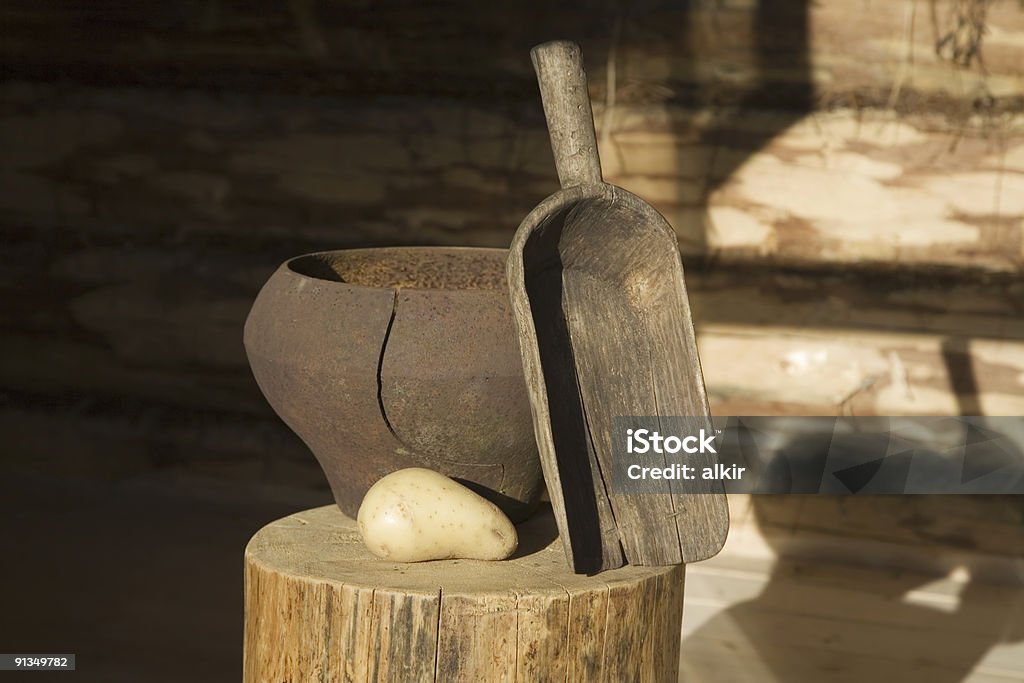 Recipientes para cocinar con pala de madera - Foto de stock de Agricultura libre de derechos