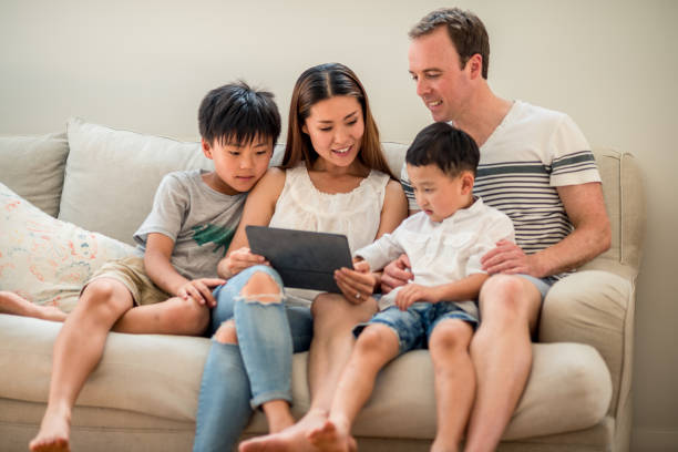istock The family enjoys a free weekend 913502668