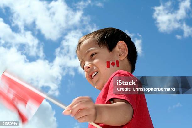Photo libre de droit de Du Canada Day banque d'images et plus d'images libres de droit de Fête nationale du Canada - Fête nationale du Canada, Drapeau canadien, Petits garçons