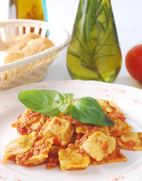 istock Bolognese tortellini 91351412