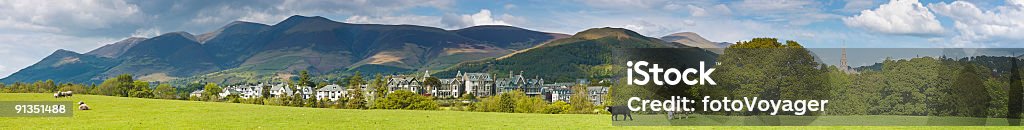 Keswick и Skiddaw, озеро района, Великобритания - Стоковые фото Кесвик роялти-фри