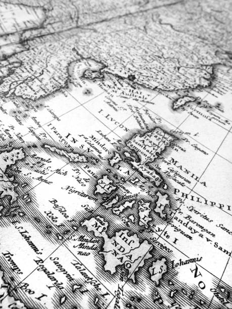 istock Old map of the Philippines 913525736