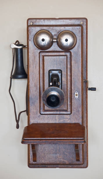 istock Antique voice calling telephone wall mounted 913541844