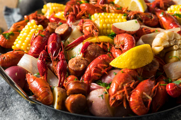 istock Homemade Southern Crawfish Boil 913545538
