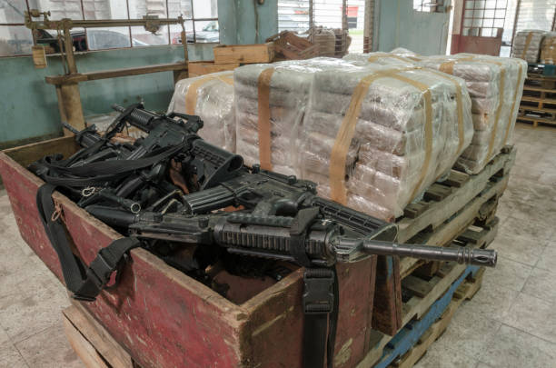 cocaine warehouse - armamento imagens e fotografias de stock