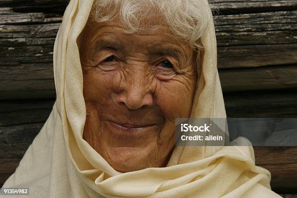 Foto de Mulher Velha e mais fotos de stock de Islã - Islã, Retrato, Adulto