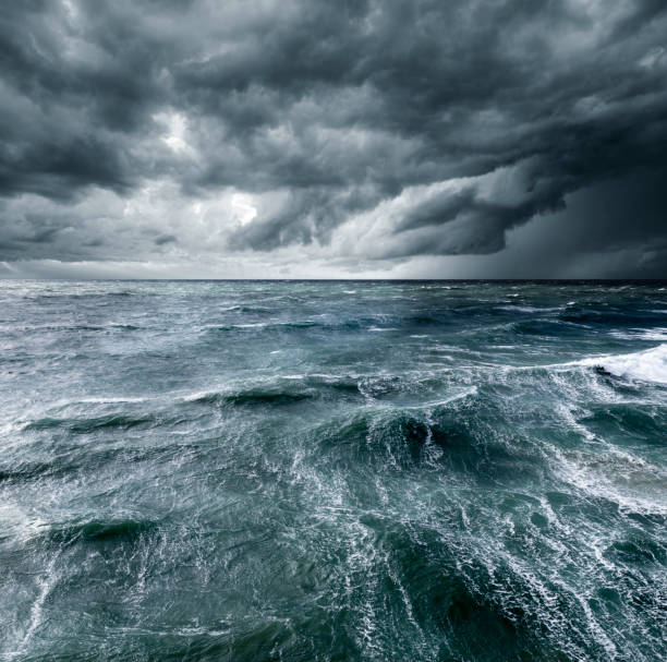 hurrikanwarnung - storm tide tide wave high tide stock-fotos und bilder