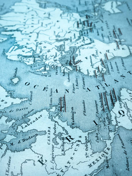 istock Old map of the Atlantic region 913560948