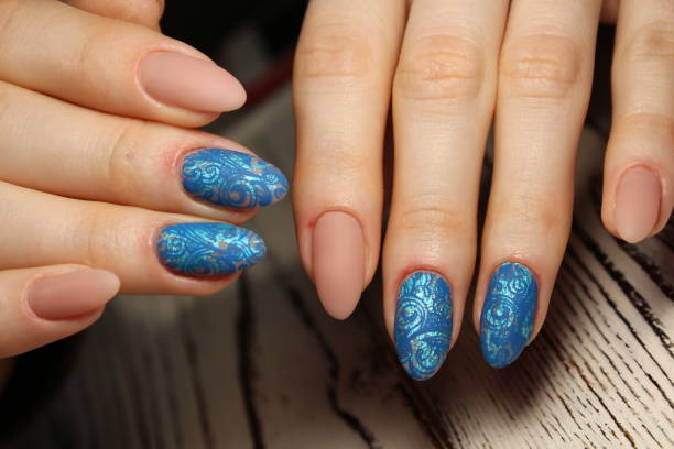 istock stylish design of manicure 913563940