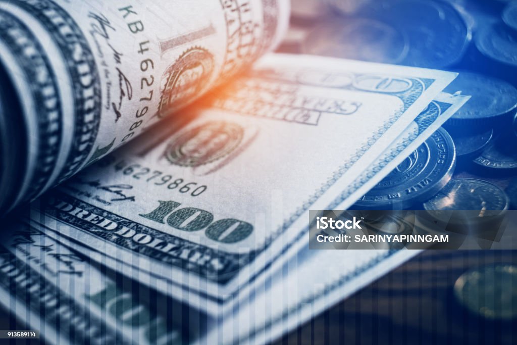Billetes de un dólar y finanzas y la banca en bolsa digital de intercambio financiero - Foto de stock de Liderazgo libre de derechos