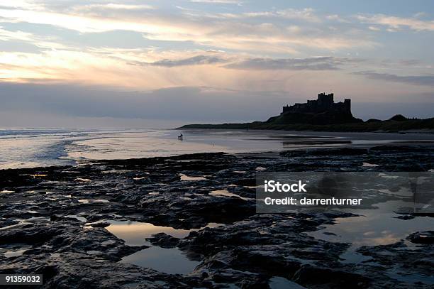 Castello Di Bamburgh - Fotografie stock e altre immagini di Castello di Bamburgh - Castello di Bamburgh, Ambientazione esterna, Architettura