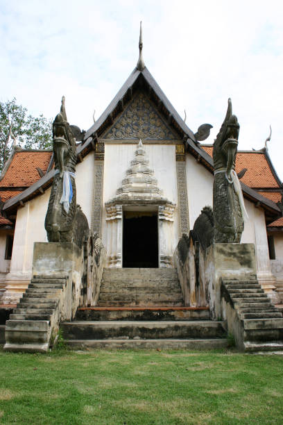 istock Old temple in Thailand 913593338
