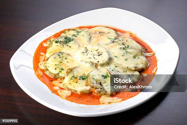 Feijões Eggplants Com Parmesão - Fotografias de stock e mais imagens de Amarelo - Amarelo, Assado, Assado no Forno