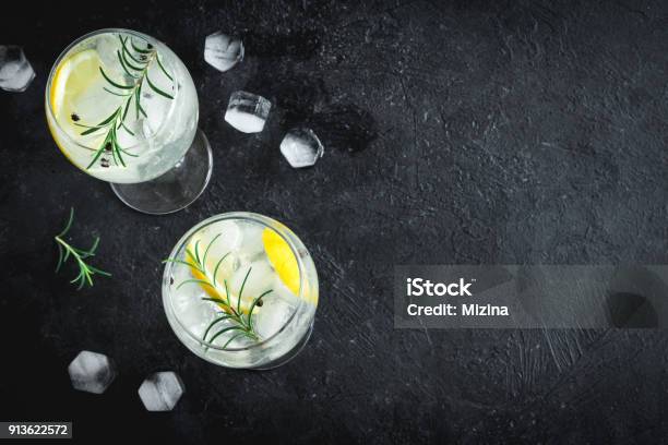 Foto de Gin Tônica Coquetel e mais fotos de stock de Gin - Gin, Coquetel, Bebida alcoólica