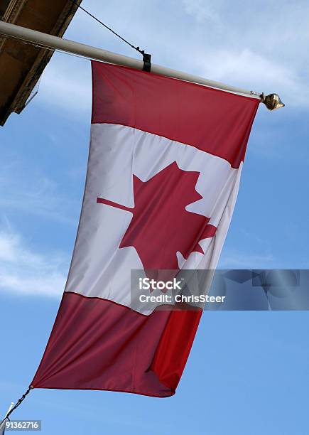 Bandeira Nacional Do Canadá - Fotografias de stock e mais imagens de Bandeira - Bandeira, Bandeira do Canadá, Canadá