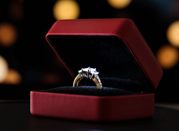 istock Closeup of diamond ring 913637902