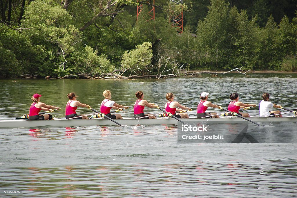 Equipo de remo de competición femenino - Foto de stock de Remo de competición libre de derechos