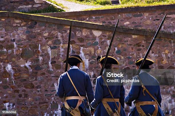 Soldados Louisbourgcity In Nova Scotia Canada - Fotografias de stock e mais imagens de Louisbourg - Louisbourg, Adulto, Antigo